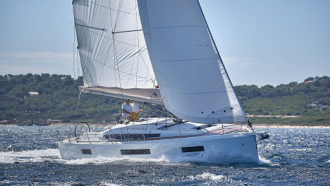 Sun Odyssey 440