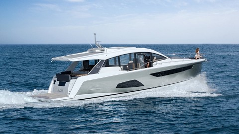 Sealine C530运动游艇