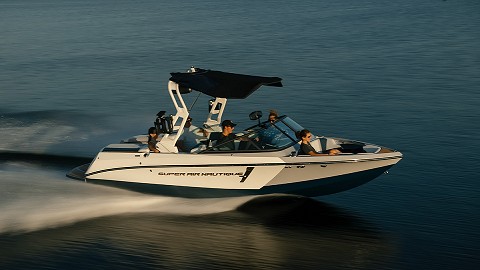 SUPER AIR NAUTIQUE 210