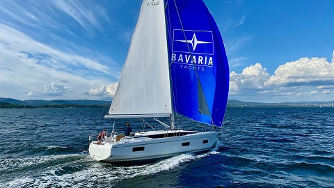 Bavaria C42单体帆船