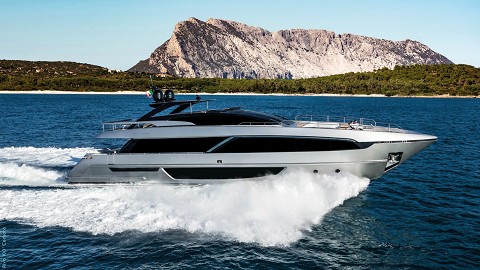 Riva 100' Corsaro飞桥游艇