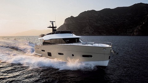 Azimut Magellano 66飞桥游艇