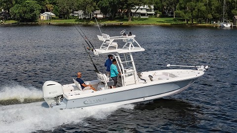 Robalo 246 Cayman SD钓鱼艇