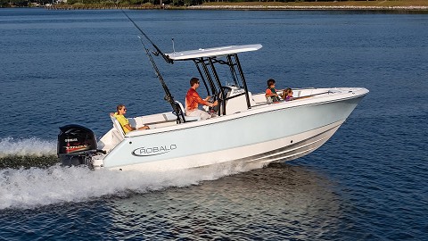 Robalo R230钓鱼艇